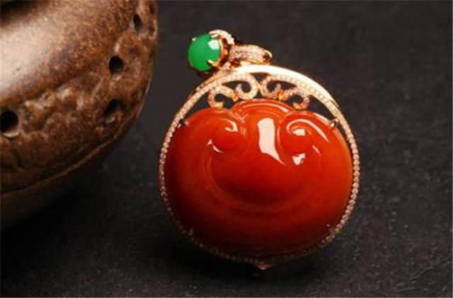 “万翠易得，一翡难求”，红翡真的值钱吗？   第2张