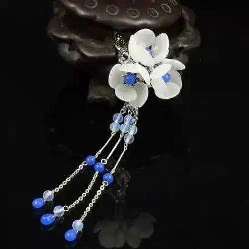 
                翡翠发簪不戴，放着都好美！
   第3张