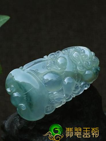 出身霸气却寓意着喜庆的翡翠题材   第3张