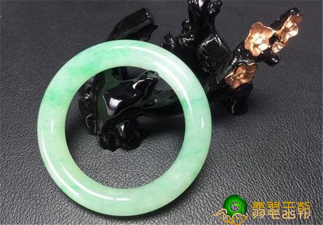 翡翠绺裂能消退吗？告知翠友们实情！   第2张