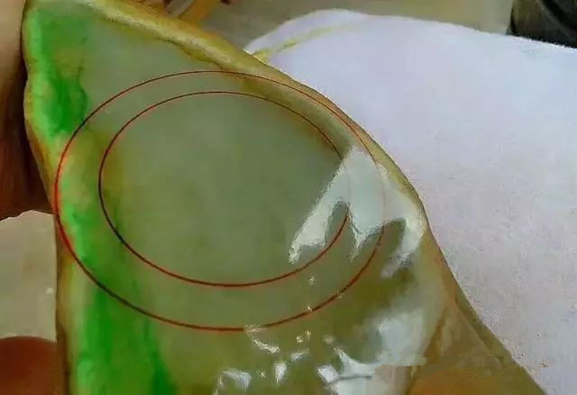 
                大马坎黄加绿原石，加工出简直美如画
   第3张