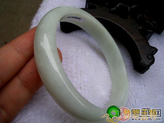 白翡翠玉镯子的制做工艺流程有什么 