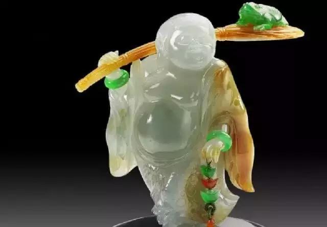 
                为了给观音戴上翡翠手镯，他们竟这样做！
   第2张