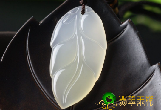 翡翠和水沫玉有什么不同?水沫玉能被用于做翡翠代替品吗? 第2张