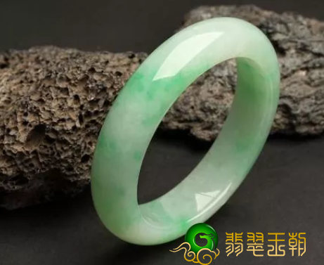手镯多少钱 镯子销售市场价目表   第1张