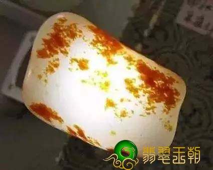 看图片识别和田籽料沁色