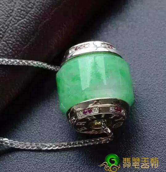 翡翠路路通的幸福喻意   第1张