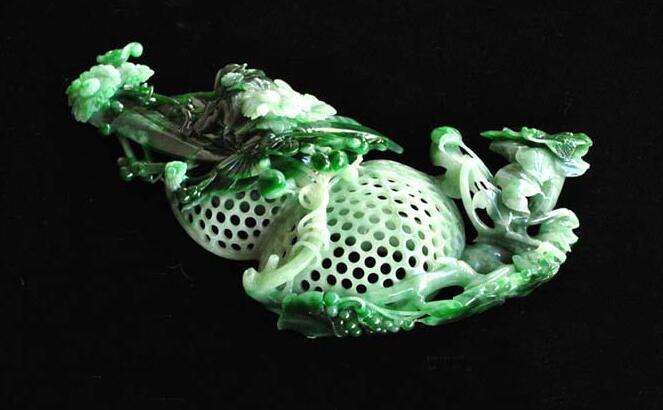 
                翡翠的手工雕刻流程是啥，掌握翡翠手工雕刻的巧夺天工
   第3张