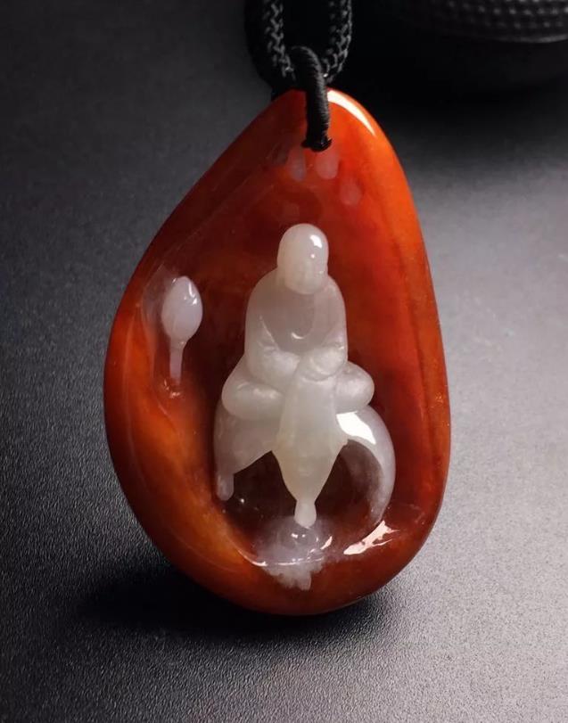 
                好看的皮囊千篇一律，有趣的翡翠万里挑一 ——怪桩翡翠
   第4张