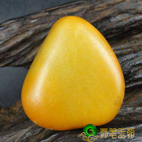 和田黄玉和糖白玉的差别，和田黄玉和糖白玉有哪些不一样？   第1张