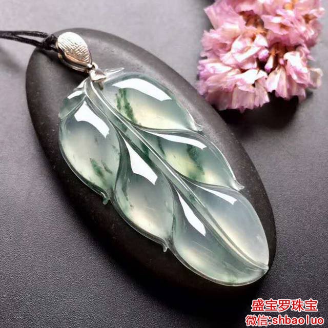 高冰翡翠照片主要表现怎样，你喜爱那样的翡翠吗   第2张