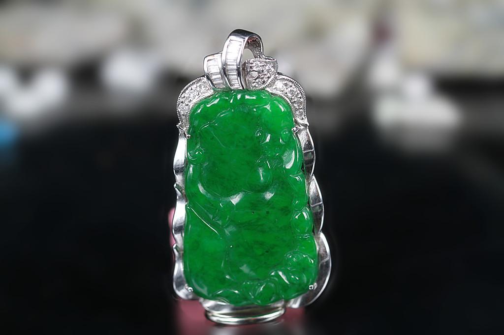 什么颜色的翡翠最好?及影响翡翠绿色调的因素有哪些?
第2张