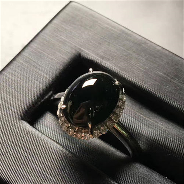 翠友们知道如何挑选翡翠戒面吗?讲述一下翡翠戒指小知识! 第1张