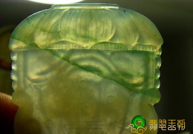 不同寻常的翠丝种翡翠翡翠原石 掌握及其产生的意外惊喜   第1张