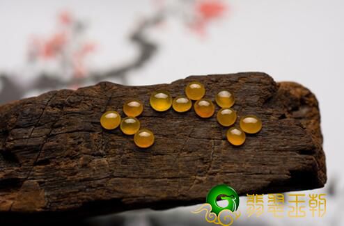 哪些的翡翠翡翠戒面非常值得个人收藏？ 翡翠翡翠戒面的个人收藏常见问题   第1张