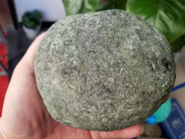 翡翠高端翡翠原石-如何挑选翡翠 第1张