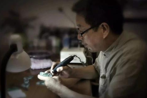 看懂光泽，你才算真的懂翡翠   第4张