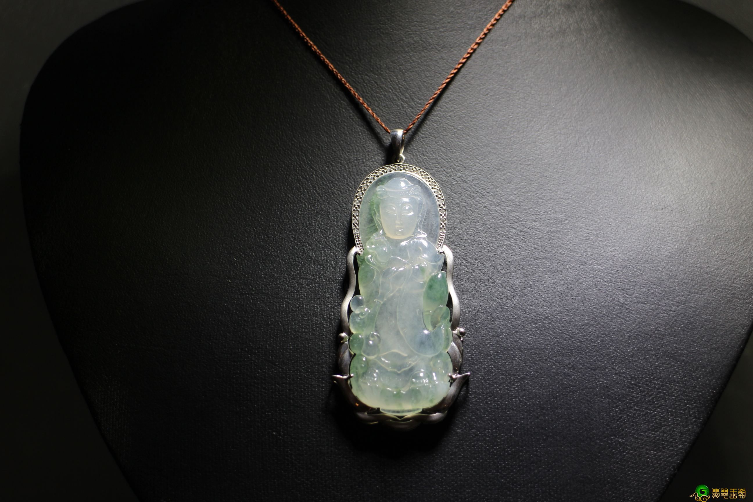 翡翠玉观音的维修保养，轻松又方便快捷的方式   第1张