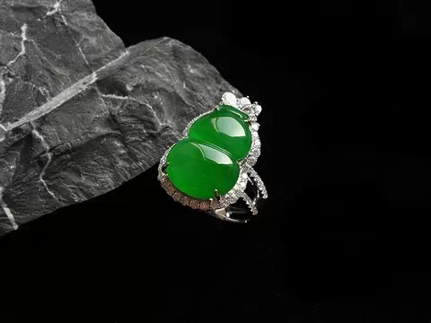 翡翠葫芦的寓意你知道有哪些吗？   第1张