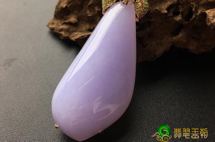 翡翠福瓜并不是“瓜”？有关翡翠项链吊坠福瓜你务必了解的专业知识   第3张