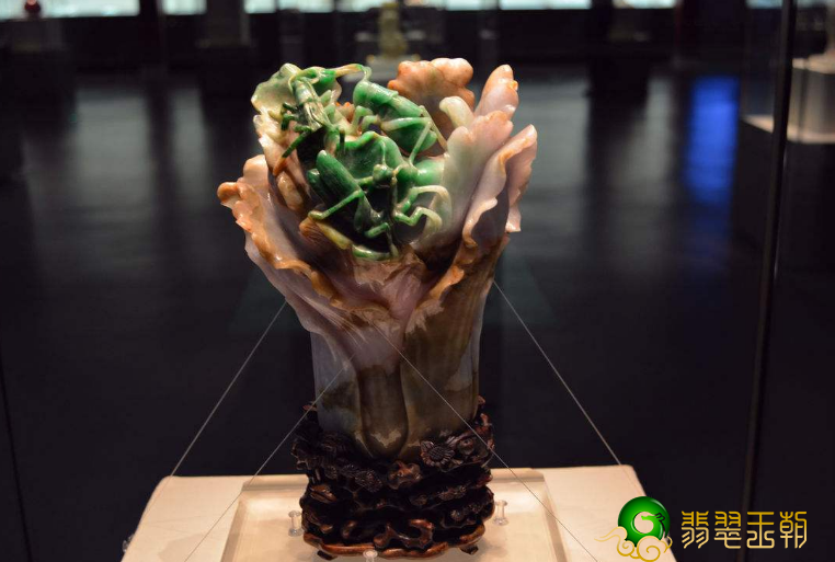 翡翠蝈蝈大白菜你掌握是多少？使用价值多少钱？   第1张