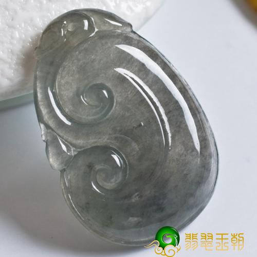 什么叫乌鸡种翡翠 乌鸡种翡翠与墨翠的差别 