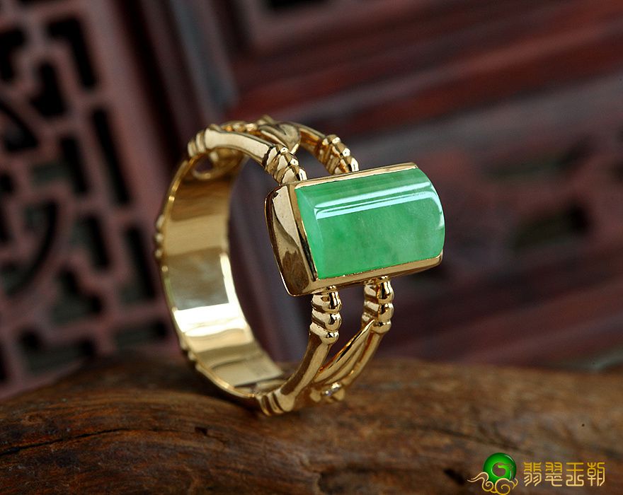 再陪你领略到一遍，翡翠嵌入的美！   第1张