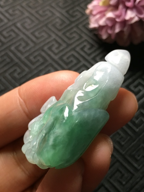 佩戴观音吊坠的禁忌 观音吊坠什么样的人适合戴？戴观音的讲究有哪些？   第1张