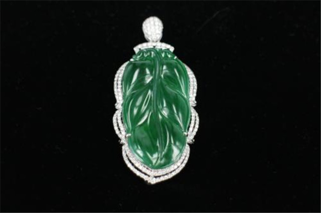 如何挑选翡翠叶子？综合多方面来看一下！   第3张