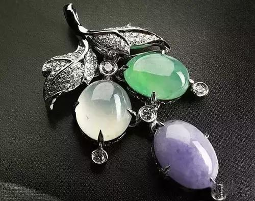 
                翡翠镶嵌之美，你无法抵挡的诱惑
   第1张