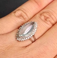 类型丰富多彩的翡翠戒指，哪种合适你嘞？   第4张