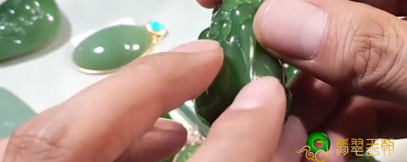 貔貅吊坠戴哪一个手 貔貅吊坠应当如何去配戴   第2张