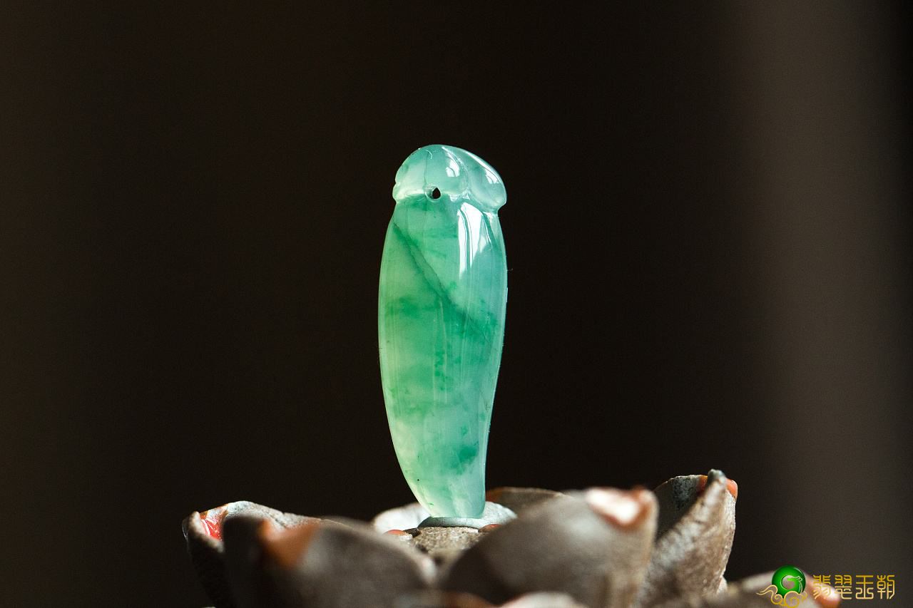 翡翠怎么会那么贵？从四个视角看来翡翠的使用价值   第1张