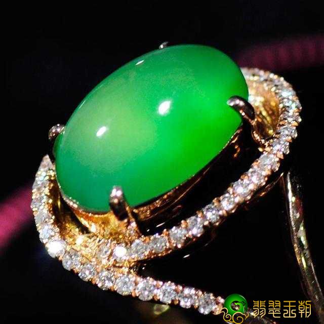 爱不释手的金镶玉翡翠饰品到底有什么魅力   第1张