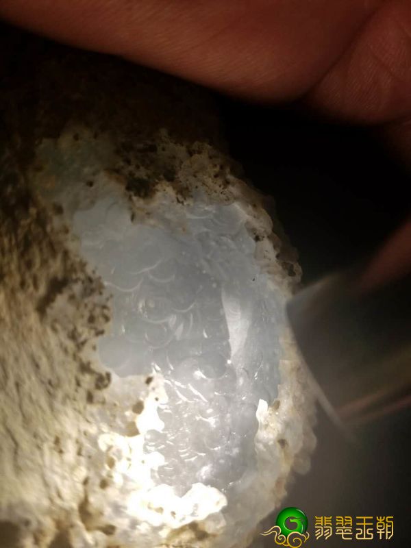 翡翠翡翠原石的皮成长为那样，十有八九是好毛料！   第7张