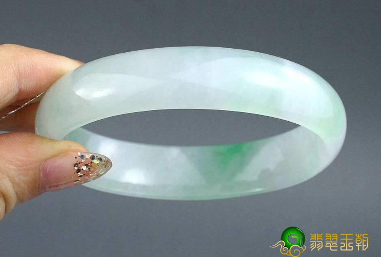 翡翠上面有刮痕得话是否能够意味着是假翡翠呢？翡翠最担心的物品是......   第2张