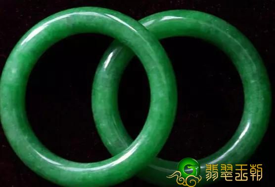 翡翠手镯的由来和寓意你懂吗？   第4张