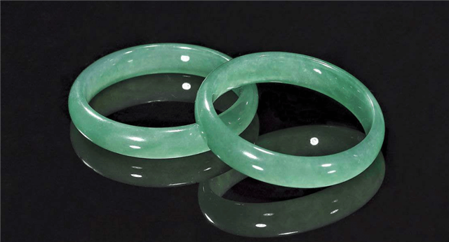 糯种翡翠手镯好不好？正确的挑选方法很重要！   第3张