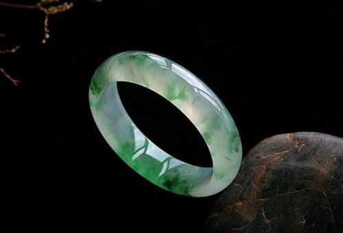 翡翠手镯价格是多少?今天来讲一讲翡翠手镯的镯型!(图文) 第3张