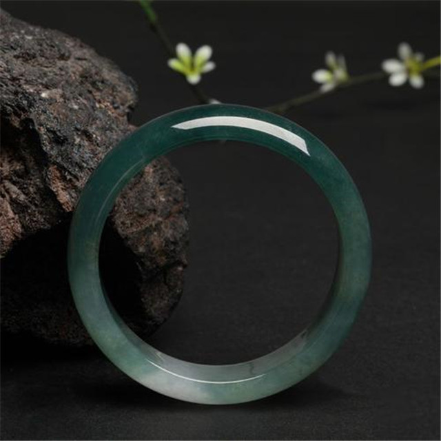 什么样的翡翠都保值吗？关于这个问题我有话说！   第3张