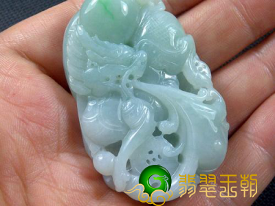 如何辨别翡翠真伪 几种专业鉴别技巧教你如何看 第1张