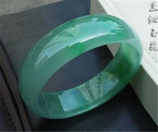 您了解芙蓉种翡翠吗?教你如何选购它! 第3张