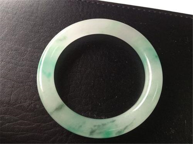 什么是八三玉?扒一扒它值不值得购买!(图文) 第1张