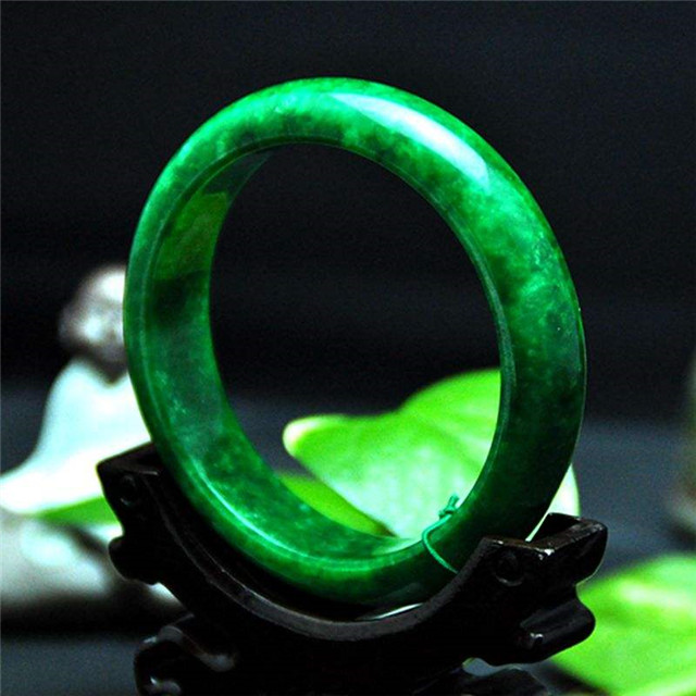 干青种翡翠价格是多少？带你全面认识它！   第3张