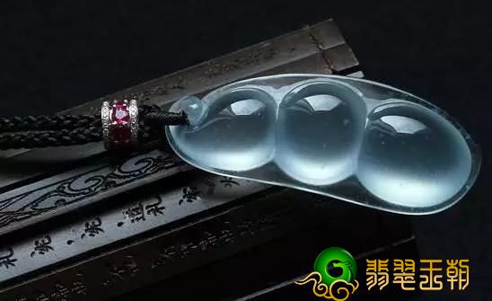 四季豆越来越变为翡翠手雕主题风格,是因为寓意吗? 第4张