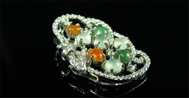 翡翠怎么挑选好的?小心别入坑! 第1张