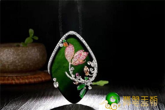 什么是翡翠调水？为什么这一加工工艺变成危害翡翠手工雕刻的重要   第4张