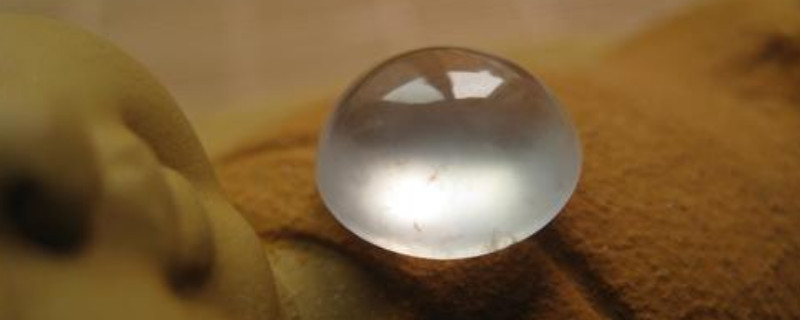 佩戴金葫芦的禁忌 佩戴金葫芦戴法有何寓意？   第1张