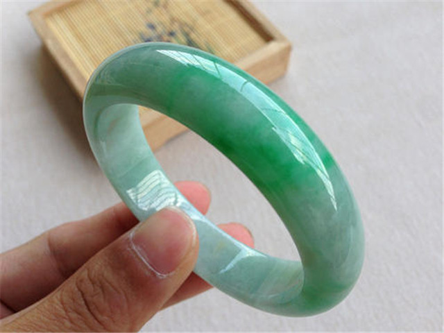 中档翡翠有没有收藏价值?这篇文章解答你的疑惑!(图文) 第1张