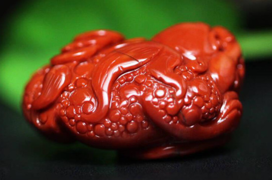 金蟾的佩戴方法   第3张